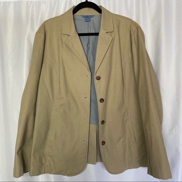 😊Host Pick😊Duluth Trading Co. Khaki Jacket - Picture 6 of 9